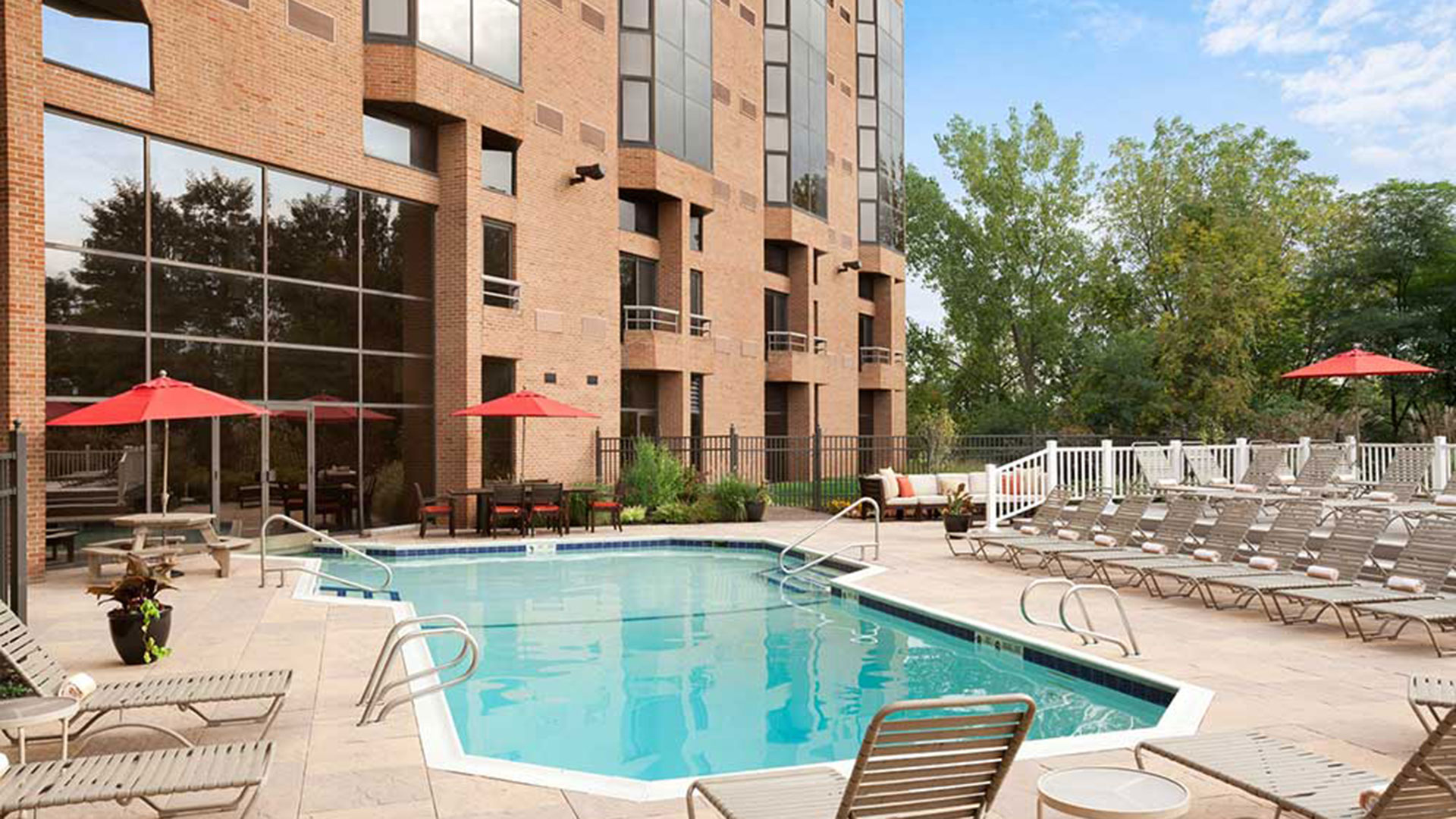 Rochester Hotel with Outdoor Pool